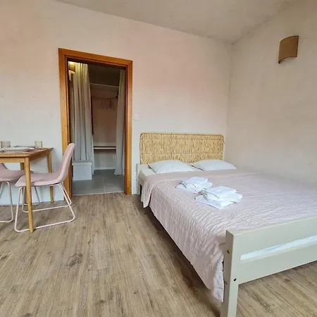 Zen Suite, 200m From The Main Square * Banská Bystrica