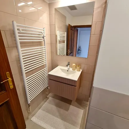 Zen Suite, 200m From The Main Square *